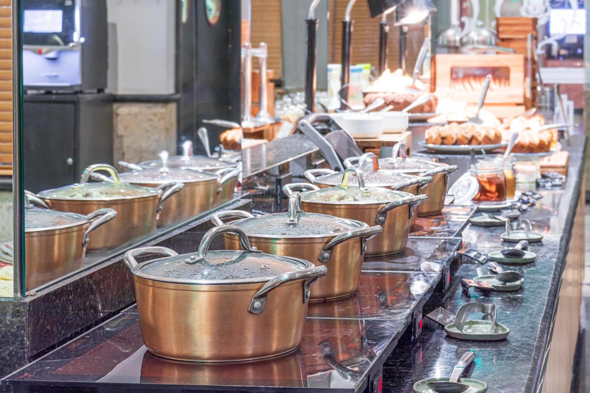 Parque Balneario Hotel Santos By Castelo Itaipava Exterior photo Cooks' station at a restaurant